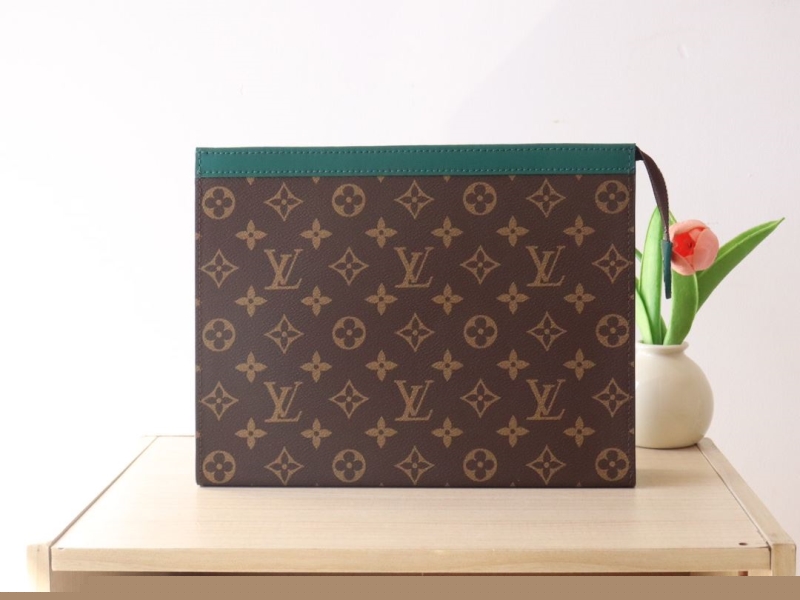 LV Clutch Bags